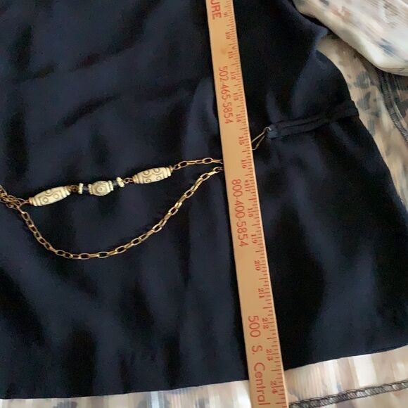 Navy blue and white blazer with built in navy blue tank. - Picture 8 of 11